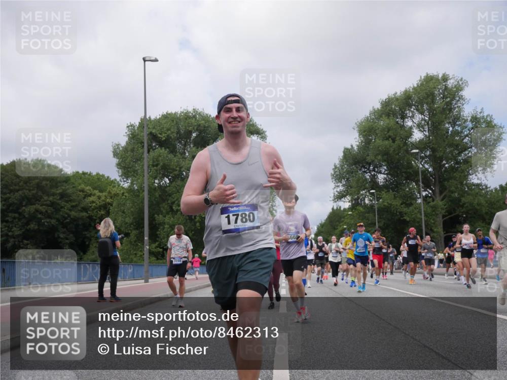 29.06.2025 - hella hamburg halbmarathon Luisa Fischer http://msf.ph/oto/8462313 29.06.2025 10:39:39 Kennedybrücke 3598, 1780, 66, 18644, 1224, 3699, 5171, 5246, 5540, 5747, 5919, 6417, 8530, 9229, 9694, 9701, 10531 meine-sportfotos.de