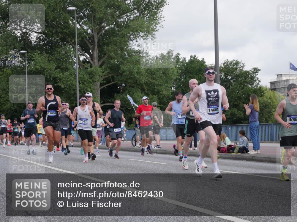 29.06.2025 - hella hamburg halbmarathon Luisa Fischer http://msf.ph/oto/8462430 29.06.2025 09:55:17 Kennedybrücke 12579, 17000, 7067, 10, 7191, 2233, 1415, 14661, 4080, 1220, 1415, 2233, 3109, 3124, 4080, 4497, 4691, 5477, 7067, 7191, 7432, 7451, 7865, 8467, 10099, 10251, 10796 meine-sportfotos.de