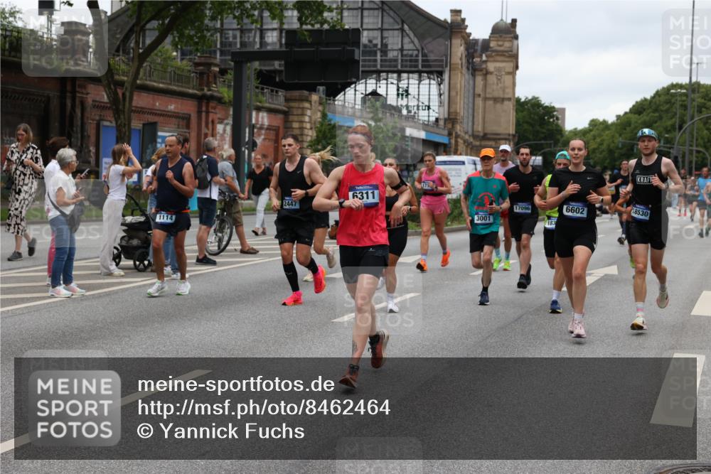 29.06.2025 - hella hamburg halbmarathon Yannick Fuchs http://msf.ph/oto/8462464 29.06.2025 10:56:52 20KM 1114, 1126, 1194, 1212, 1420, 1427, 1531, 1674, 1851, 1881, 2447, 2582, 2683, 2911, 3001, 3182, 3248, 3625, 3740, 4389, 4511, 4538, 5708, 5763, 6311, 6602, 6966, 7453, 7869, 8068, 8176, 8721, 8730, 9306, 11180, 11310, 12004, 12008, 12286, 12571, 12836, 12978, 13739, 13874, 13939, 14348, 14677, 14917, 16420, 16540, 17045, 17096, 17119, 17142, 17818, 18382, 18530, 18999 meine-sportfotos.de