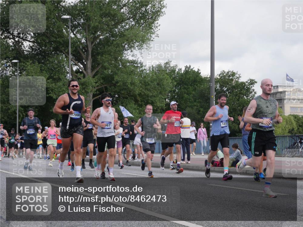 29.06.2025 - hella hamburg halbmarathon Luisa Fischer http://msf.ph/oto/8462473 29.06.2025 09:55:18 Kennedybrücke 12579, 5477, 469, 17000, 67, 312, 1079, 7191, 2233, 1415, 1415, 1468, 2233, 3109, 3124, 4080, 4497, 4691, 5477, 7067, 7191, 7451, 7865, 8467, 10099, 10796 meine-sportfotos.de