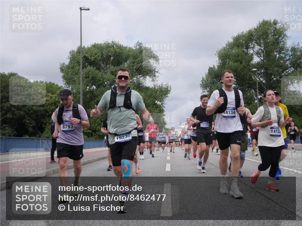 29.06.2025 - hella hamburg halbmarathon Luisa Fischer http://msf.ph/oto/8462477 29.06.2025 10:39:45 Kennedybrücke 8793, 19230, 2870, 5667, 17732, 4134, 1815, 14133, 1008, 1010, 1224, 3401, 3699, 4245, 5171, 5540, 5809, 6184, 6417, 8581, 9432, 10487, 10531, 10577 meine-sportfotos.de