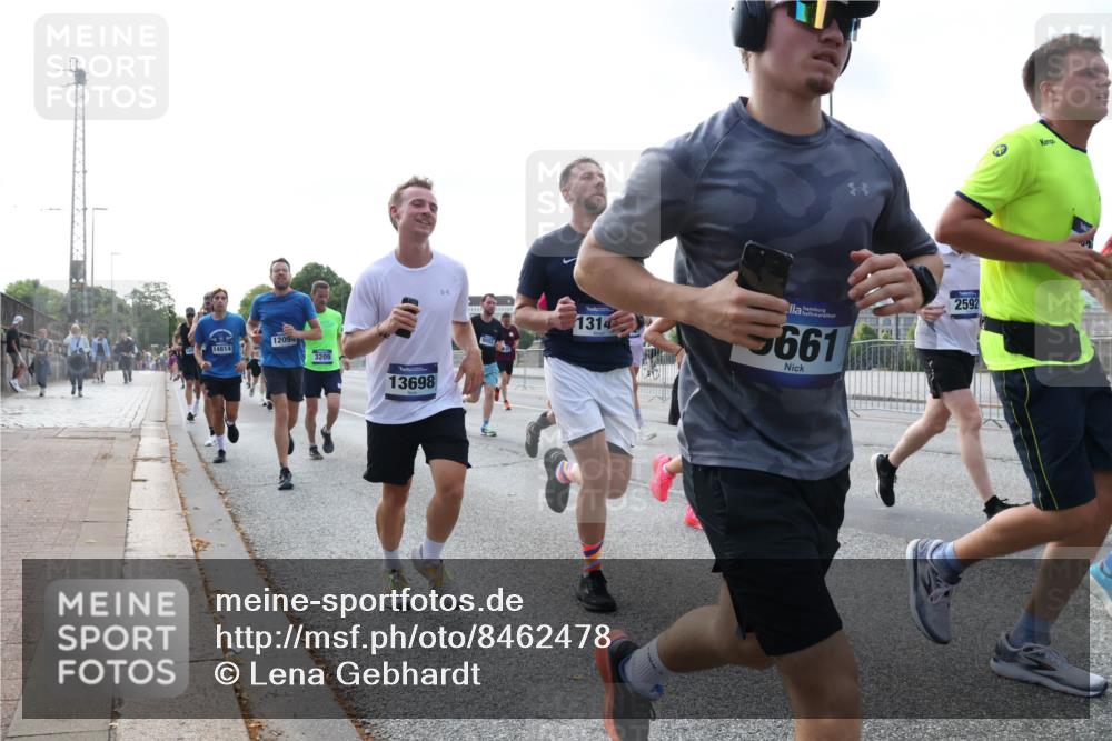 29.06.2025 - hella hamburg halbmarathon Lena Gebhardt http://msf.ph/oto/8462478 29.06.2025 09:54:56 Lombardsbrücke 14814, 1209, 3209, 13698, 9093, 1314, 661, 2592, 1200, 1549, 1817, 1942, 2222, 2367, 2442, 2470, 2561, 2592, 2596, 2670, 2816, 2955, 3208, 3209, 3258, 3562, 4017, 4121, 4816, 4832, 5399, 5447, 5638, 5705, 5706, 5884, 6027, 6266, 6290, 6389, 6723, 6819, 6923, 6978, 6991, 7087, 7274, 7335, 7659, 7709, 7908, 8117, 8142, 8371, 8374, 8437, 8482, 8487, 8657, 8693, 8889, 8916, 8981, 9031, 9038, 9051, 9093, 9159, 9476, 9661, 9710, 9869, 9924, 9931, 10057, 10237, 11333 meine-sportfotos.de