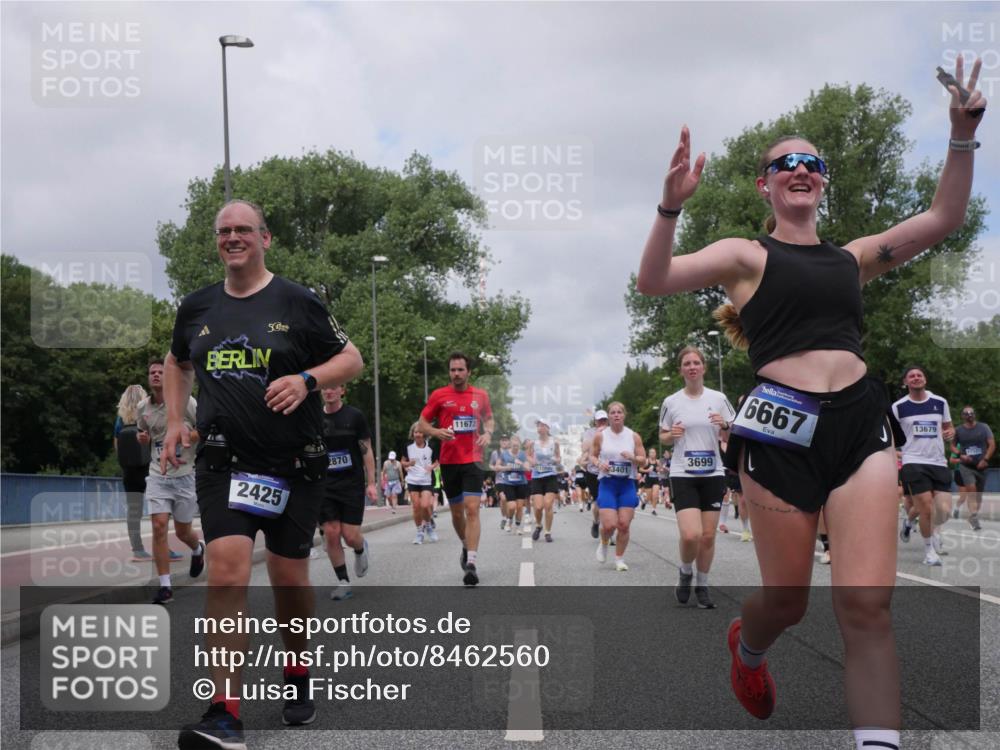 29.06.2025 - hella hamburg halbmarathon Luisa Fischer http://msf.ph/oto/8462560 29.06.2025 10:39:48 Kennedybrücke 50, 2425, 2870, 11672, 3401, 3699, 6667, 13679, 17331, 1008, 1010, 3401, 3699, 4245, 5540, 5809, 6184, 6417, 7632, 8581, 9432, 9806, 10487, 10531, 10577 meine-sportfotos.de