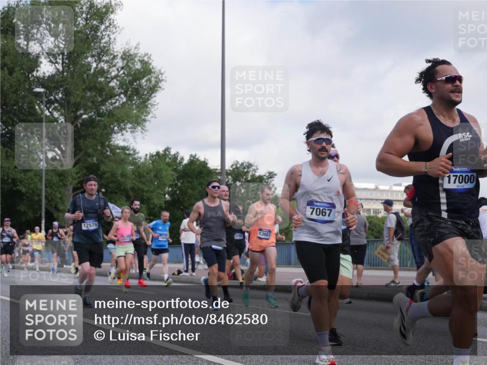 29.06.2025 - hella hamburg halbmarathon Luisa Fischer http://msf.ph/oto/8462580 29.06.2025 09:55:21 Kennedybrücke 12579, 079, 13687, 7067, 17000, 1415, 1468, 2233, 3109, 3124, 4497, 4691, 5476, 5477, 7067, 7191, 7451, 7843, 8467, 10796 meine-sportfotos.de