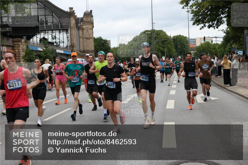 29.06.2025 - hella hamburg halbmarathon Yannick Fuchs http://msf.ph/oto/8462593 29.06.2025 10:56:52 20KM 1114, 1126, 1194, 1212, 1420, 1427, 1531, 1674, 1851, 1881, 2447, 2582, 2683, 2911, 3001, 3182, 3248, 3625, 3740, 4389, 4511, 4538, 5708, 5763, 6311, 6602, 6966, 7453, 7869, 8068, 8176, 8721, 8730, 9306, 11180, 11310, 12004, 12008, 12286, 12571, 12836, 12978, 13739, 13874, 13939, 14348, 14677, 14917, 16420, 16540, 17045, 17096, 17119, 17142, 17818, 18382, 18530, 18999 meine-sportfotos.de