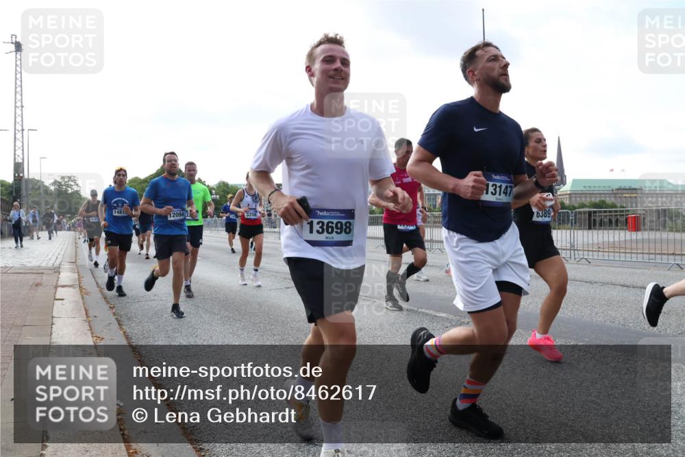 29.06.2025 - hella hamburg halbmarathon Lena Gebhardt http://msf.ph/oto/8462617 29.06.2025 09:54:57 Lombardsbrücke 1481, 120943, 13698, 13147, 6389, 1200, 1549, 1817, 1942, 2222, 2367, 2442, 2470, 2561, 2592, 2596, 2670, 2816, 2955, 3208, 3209, 3258, 3562, 4017, 4121, 4816, 4832, 5399, 5447, 5638, 5705, 5706, 5884, 6027, 6266, 6290, 6389, 6723, 6819, 6923, 6978, 6991, 7087, 7274, 7335, 7659, 7908, 8117, 8142, 8371, 8374, 8437, 8482, 8487, 8657, 8693, 8889, 8916, 8981, 9031, 9038, 9051, 9093, 9159, 9476, 9661, 9710, 9869, 9924, 9931, 10057, 11333 meine-sportfotos.de