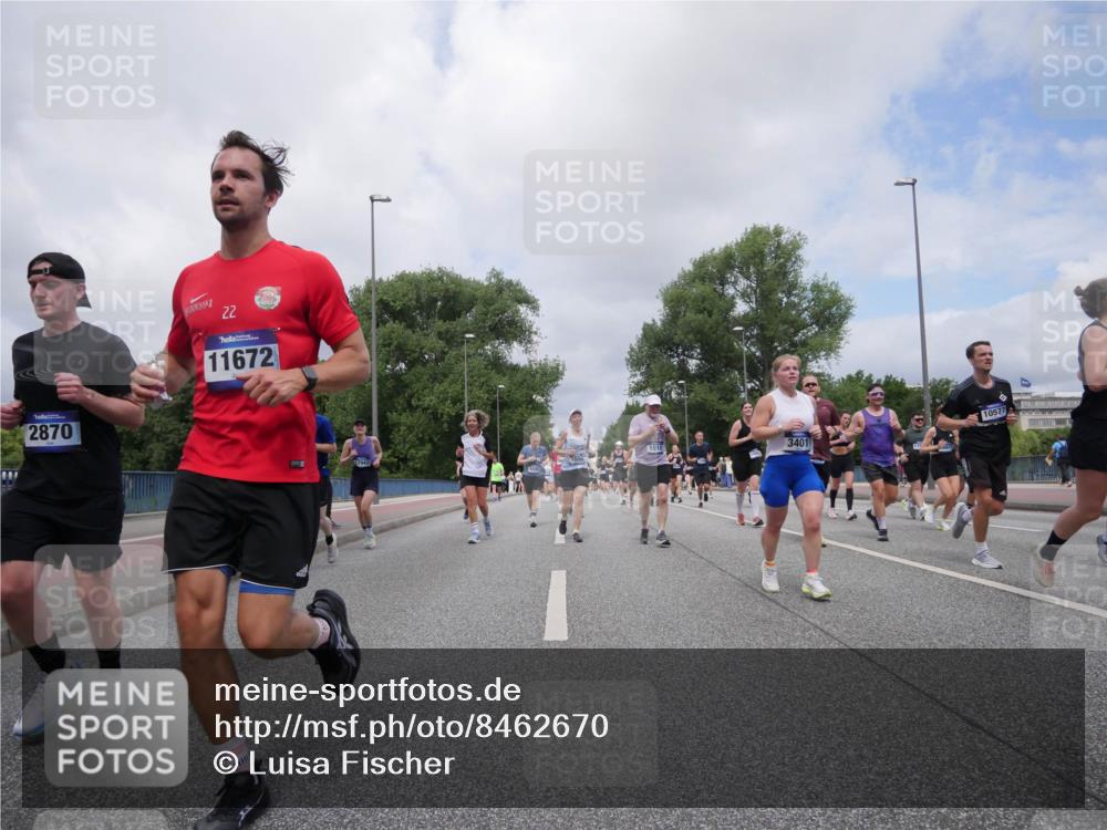 29.06.2025 - hella hamburg halbmarathon Luisa Fischer http://msf.ph/oto/8462670 29.06.2025 10:39:50 Kennedybrücke 2870, 22, 11672, 10577, 1010, 3401, 1008, 1010, 3401, 3699, 3895, 4245, 5540, 5809, 6184, 6359, 6417, 7632, 8581, 9432, 9806, 10123, 10487, 10531, 10577 meine-sportfotos.de