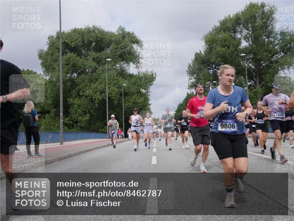29.06.2025 - hella hamburg halbmarathon Luisa Fischer http://msf.ph/oto/8462787 29.06.2025 10:39:54 Kennedybrücke 17349, 15972, 46, 9806, 18488, 13445, 1008, 1010, 3401, 3895, 4245, 5789, 5809, 6184, 6359, 7632, 7773, 9432, 9806, 10123, 10487, 10577 meine-sportfotos.de