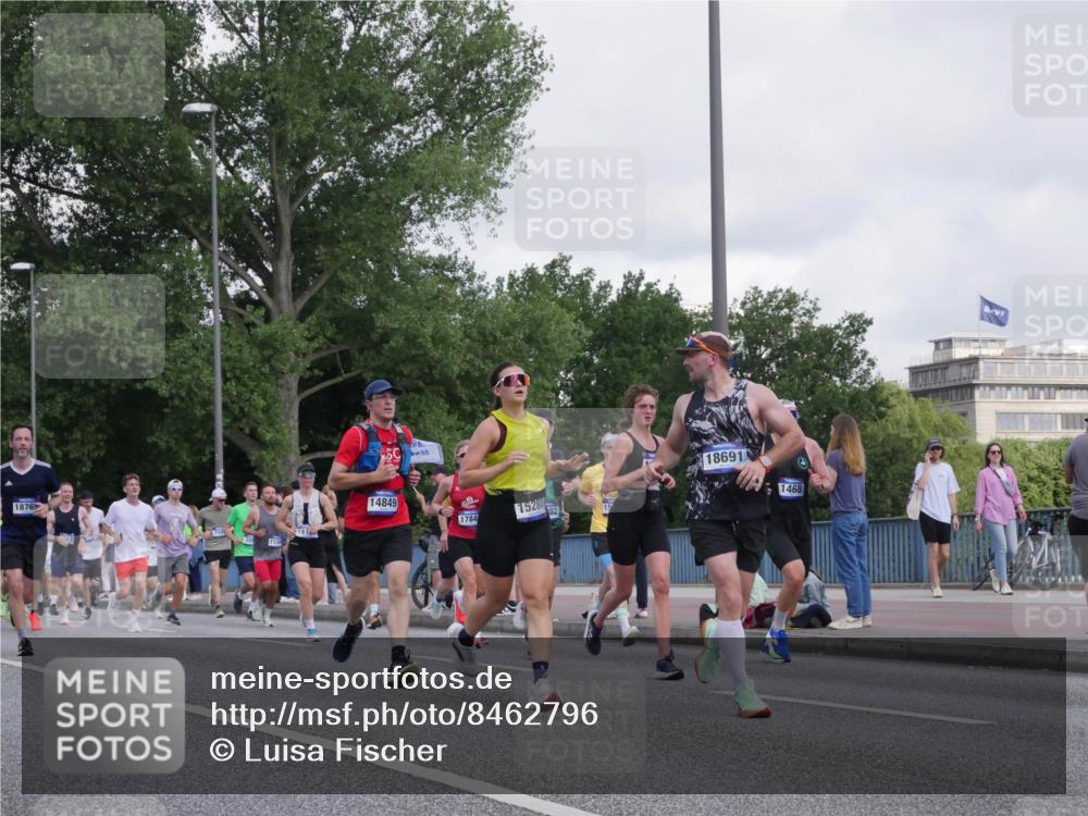 29.06.2025 - hella hamburg halbmarathon Luisa Fischer http://msf.ph/oto/8462796 29.06.2025 09:55:26 Kennedybrücke 18765, 1134, 181, 05, 14849, 18691, 15280, 1468, 1784, 1070, 1468, 1613, 1782, 3098, 3124, 3928, 4497, 4691, 4981, 5476, 7325, 7599, 7843, 8664, 9081, 9540, 10000, 10750, 10796 meine-sportfotos.de