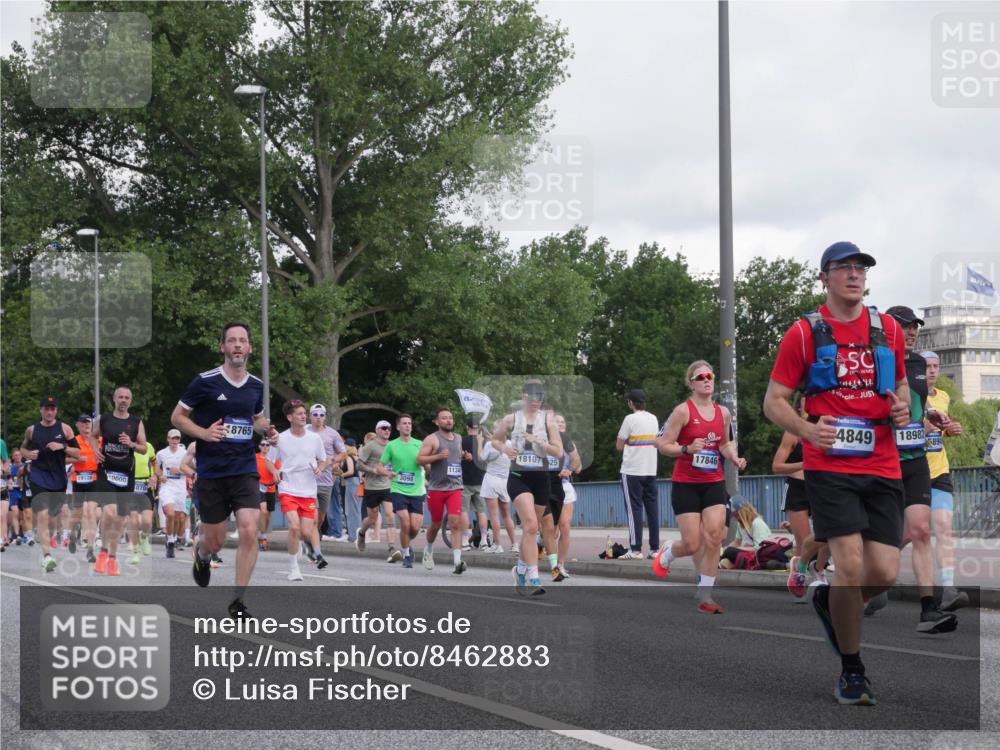 29.06.2025 - hella hamburg halbmarathon Luisa Fischer http://msf.ph/oto/8462883 29.06.2025 09:55:28 Kennedybrücke 19128, 10000, 070, 8765, 1134, 3098, 18107, 25, 17846, 4849, 18982, 5894, 1070, 1468, 1613, 1782, 3098, 3917, 3928, 4497, 4981, 5476, 6152, 6716, 7005, 7093, 7325, 7599, 7843, 8664, 8694, 9081, 9540, 10000, 10750 meine-sportfotos.de