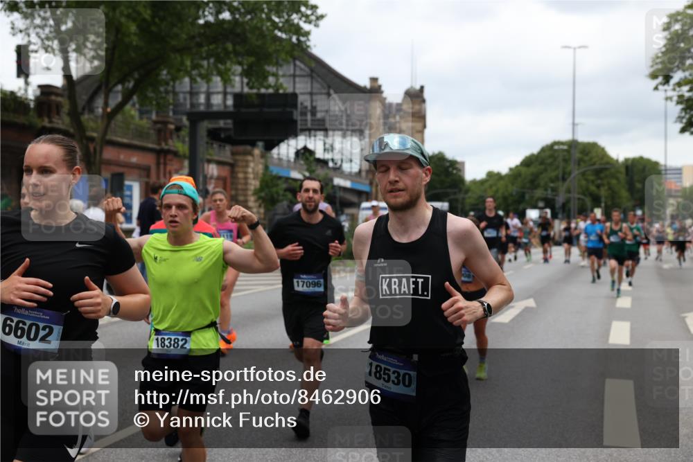 29.06.2025 - hella hamburg halbmarathon Yannick Fuchs http://msf.ph/oto/8462906 29.06.2025 10:56:54 20KM 1114, 1126, 1194, 1212, 1420, 1427, 1531, 1674, 1851, 1881, 2447, 2582, 2683, 2911, 3001, 3182, 3248, 3625, 3740, 4389, 4511, 4538, 5058, 5653, 5708, 5763, 6142, 6311, 6602, 6966, 7453, 8068, 8176, 8721, 9306, 9554, 11310, 12004, 12008, 12286, 12571, 12836, 12978, 13739, 13874, 13939, 14348, 14677, 14917, 16420, 16540, 17045, 17096, 17119, 17142, 17818, 18382, 18530, 18999, 19241 meine-sportfotos.de