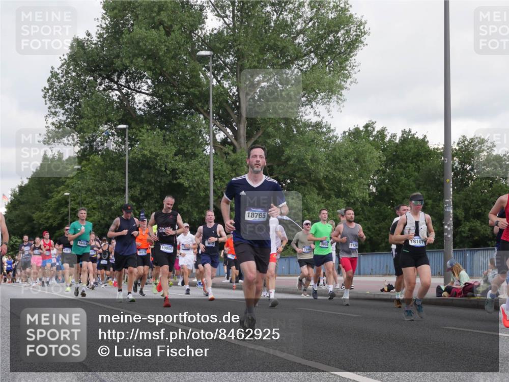 29.06.2025 - hella hamburg halbmarathon Luisa Fischer http://msf.ph/oto/8462925 29.06.2025 09:55:29 Kennedybrücke 16414, 19128, 10000, 1613, 18765, 3098, 1134, 7599, 18107, 1070, 1468, 1613, 1782, 2189, 3098, 3917, 3928, 4277, 4497, 4981, 5476, 6152, 6716, 7005, 7093, 7325, 7599, 7843, 8664, 8694, 9081, 9213, 9540, 10000, 10750 meine-sportfotos.de