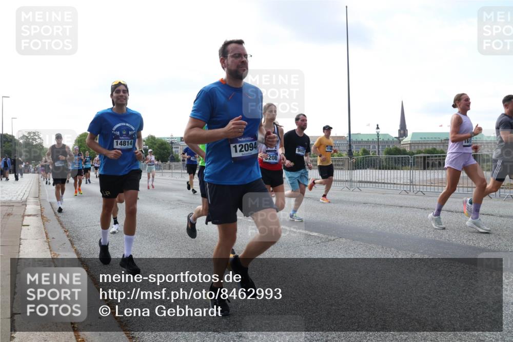 29.06.2025 - hella hamburg halbmarathon Lena Gebhardt http://msf.ph/oto/8462993 29.06.2025 09:54:58 Lombardsbrücke 14814, 12094, 208, 9093, 18190, 1200, 1549, 1817, 1942, 2222, 2367, 2442, 2470, 2561, 2592, 2596, 2670, 2816, 2955, 3208, 3209, 3258, 4017, 4121, 4816, 4832, 5399, 5447, 5638, 5705, 5706, 5884, 6027, 6266, 6290, 6389, 6723, 6819, 6923, 6938, 6978, 6991, 7087, 7274, 7335, 7659, 7908, 8117, 8142, 8371, 8374, 8437, 8482, 8487, 8657, 8693, 8889, 8916, 8981, 9031, 9038, 9051, 9093, 9159, 9476, 9661, 9710, 9869, 9924, 9931, 10057, 11333 meine-sportfotos.de
