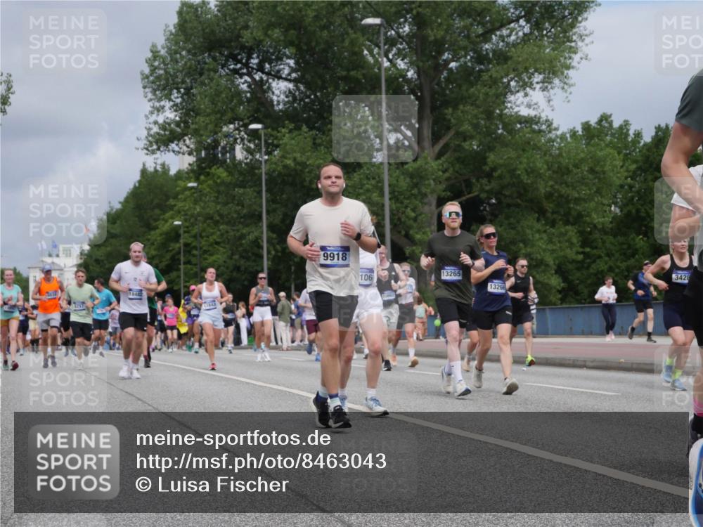 29.06.2025 - hella hamburg halbmarathon Luisa Fischer http://msf.ph/oto/8463043 29.06.2025 10:40:06 Kennedybrücke 18482, 41843, 9918, 13265, 106, 13266, 3428, 1253, 1948, 2072, 2811, 3398, 3428, 5786, 5789, 7773, 8257, 8258, 8936, 8937, 9918, 10862 meine-sportfotos.de