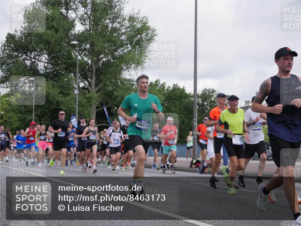 29.06.2025 - hella hamburg halbmarathon Luisa Fischer http://msf.ph/oto/8463173 29.06.2025 09:55:34 Kennedybrücke 9213, 4981, 664, 3928, 1605, 16414, 2189, 9540, 191, 1070, 10750, 1012, 1070, 1613, 1735, 1782, 2048, 2189, 2590, 2970, 3021, 3098, 3304, 3907, 3917, 3928, 4277, 4933, 4981, 5682, 6152, 6716, 7005, 7093, 7325, 7599, 7843, 8145, 8664, 8694, 8722, 9081, 9213, 9538, 9540, 10000, 10208, 10313, 10750 meine-sportfotos.de