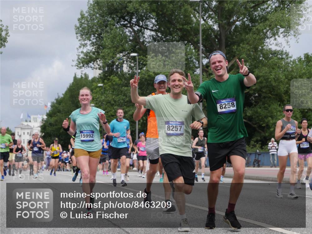 29.06.2025 - hella hamburg halbmarathon Luisa Fischer http://msf.ph/oto/8463209 29.06.2025 10:40:12 Kennedybrücke 5560, 15992, 12463, 8257, 149, 8258, 5903, 12532, 1253, 1488, 1490, 1597, 1952, 2072, 3398, 3428, 3714, 5560, 5786, 6804, 7202, 7707, 7823, 8257, 8258, 8315, 9918, 10862 meine-sportfotos.de