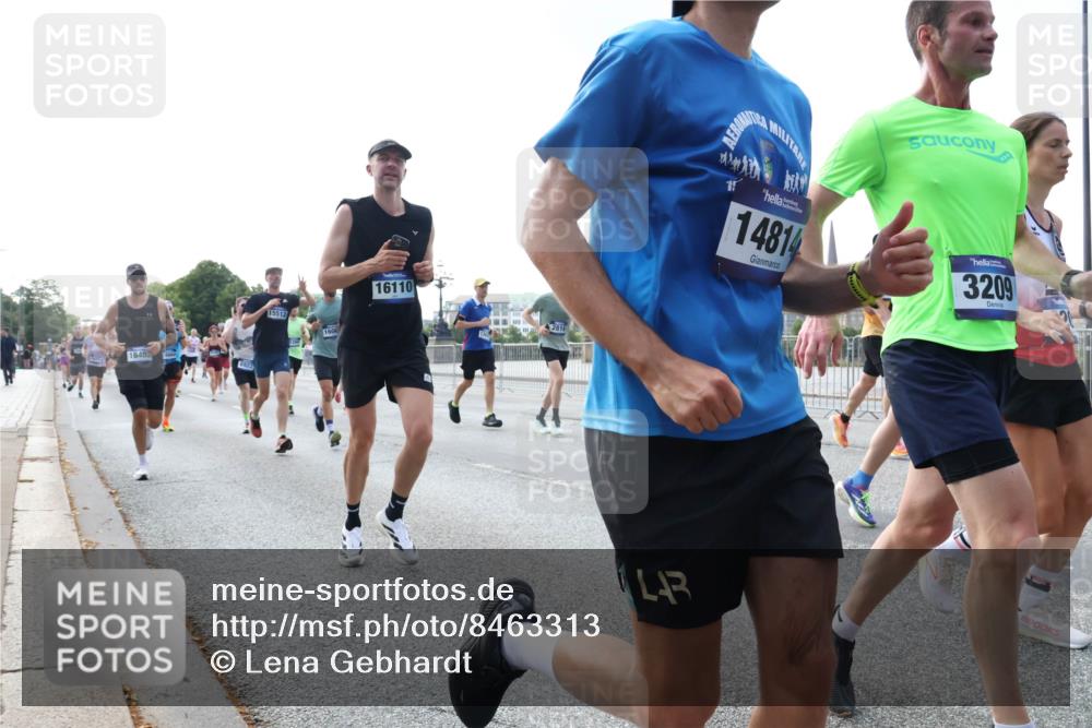 29.06.2025 - hella hamburg halbmarathon Lena Gebhardt http://msf.ph/oto/8463313 29.06.2025 09:54:59 Lombardsbrücke 16403, 692, 15512, 1600, 16110, 2816, 15, 14814, 3209, 1200, 1549, 1817, 1942, 2222, 2274, 2367, 2442, 2470, 2561, 2592, 2596, 2670, 2816, 2955, 3208, 3209, 3258, 4121, 4816, 4832, 5399, 5447, 5638, 5705, 5706, 5884, 6027, 6290, 6389, 6723, 6819, 6923, 6938, 6978, 6991, 7087, 7274, 7335, 7659, 7908, 8117, 8142, 8371, 8374, 8437, 8482, 8487, 8657, 8693, 8889, 8916, 8981, 9031, 9038, 9051, 9093, 9159, 9476, 9661, 9710, 9869, 9924, 9931, 11333 meine-sportfotos.de