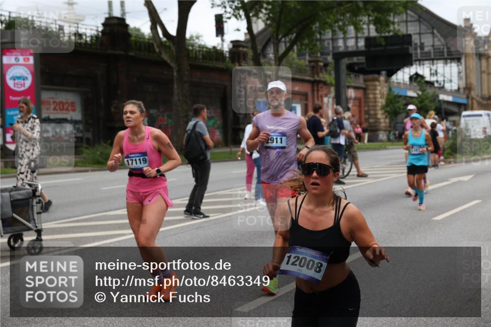 29.06.2025 - hella hamburg halbmarathon Yannick Fuchs http://msf.ph/oto/8463349 29.06.2025 10:56:56 20KM 1114, 1126, 1194, 1212, 1420, 1427, 1531, 1674, 1851, 1881, 2447, 2582, 2683, 2911, 3001, 3182, 3248, 3625, 3740, 4389, 4511, 4538, 5058, 5653, 5708, 5763, 6142, 6311, 6602, 6966, 7453, 8068, 8176, 8721, 9306, 9554, 11310, 12004, 12008, 12286, 12571, 12836, 12978, 13739, 13874, 13939, 14348, 14677, 14917, 16420, 16540, 17045, 17096, 17119, 17142, 17818, 18359, 18382, 18530, 18999, 19241 meine-sportfotos.de