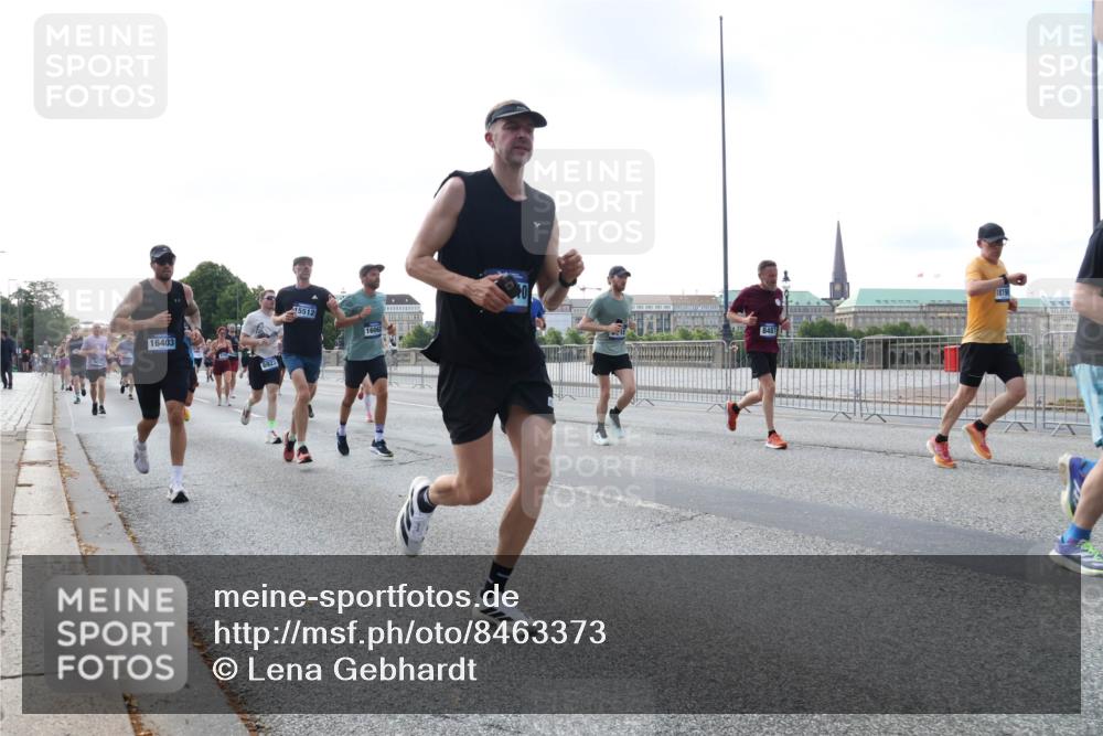 29.06.2025 - hella hamburg halbmarathon Lena Gebhardt http://msf.ph/oto/8463373 29.06.2025 09:54:59 Lombardsbrücke 5476, 16403, 6923, 45512, 1606, 1819, 1200, 1549, 1817, 1942, 2222, 2274, 2367, 2442, 2470, 2561, 2592, 2596, 2670, 2816, 2955, 3208, 3209, 3258, 4121, 4816, 4832, 5399, 5447, 5638, 5705, 5706, 5884, 6027, 6290, 6389, 6723, 6819, 6923, 6938, 6978, 6991, 7087, 7274, 7335, 7659, 7908, 8117, 8142, 8371, 8374, 8437, 8482, 8487, 8657, 8693, 8889, 8916, 8981, 9031, 9038, 9051, 9093, 9159, 9476, 9661, 9710, 9869, 9924, 9931, 11333 meine-sportfotos.de