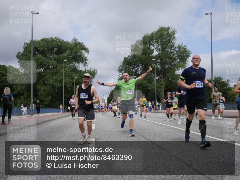 29.06.2025 - hella hamburg halbmarathon Luisa Fischer http://msf.ph/oto/8463390 29.06.2025 10:40:19 Kennedybrücke 5560, 17840, 7202, 315, 952, 56, 1022, 1118, 1488, 1490, 1597, 1952, 2552, 3165, 3230, 3714, 3873, 4733, 5224, 5560, 6804, 7202, 7235, 7707, 7823, 8315, 10024, 10112, 10762 meine-sportfotos.de