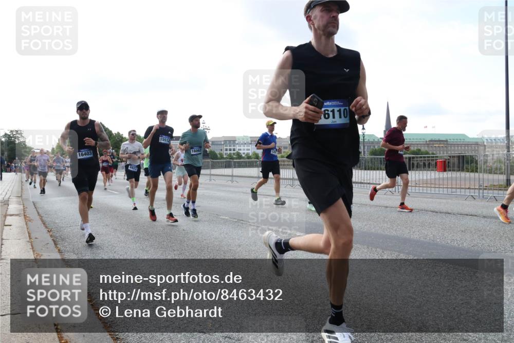 29.06.2025 - hella hamburg halbmarathon Lena Gebhardt http://msf.ph/oto/8463432 29.06.2025 09:55:00 Lombardsbrücke 16403, 6923, 15512, 16062, 6110, 1200, 1817, 1942, 2222, 2274, 2367, 2442, 2470, 2561, 2592, 2596, 2670, 2816, 2955, 3208, 3209, 3258, 4121, 4832, 5399, 5447, 5638, 5705, 5706, 5884, 6027, 6290, 6389, 6723, 6819, 6923, 6938, 6978, 6991, 7087, 7274, 7335, 7659, 7908, 8117, 8142, 8371, 8374, 8437, 8482, 8487, 8657, 8693, 8889, 8916, 8981, 9031, 9038, 9051, 9093, 9159, 9476, 9661, 9710, 9869, 9924, 9931, 11333 meine-sportfotos.de