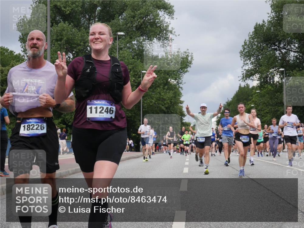 29.06.2025 - hella hamburg halbmarathon Luisa Fischer http://msf.ph/oto/8463474 29.06.2025 10:40:25 Kennedybrücke 18226, 11246, 3230, 4733, 10931, 1183, 1765, 10762, 56, 1022, 1118, 1276, 1597, 2199, 2552, 3165, 3230, 3873, 4733, 5146, 5224, 6584, 7202, 7235, 7707, 7823, 9054, 9055, 10024, 10112, 10476, 10762, 10798 meine-sportfotos.de