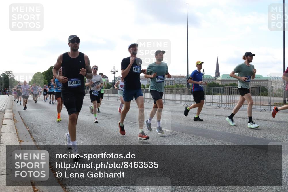 29.06.2025 - hella hamburg halbmarathon Lena Gebhardt http://msf.ph/oto/8463535 29.06.2025 09:55:00 Lombardsbrücke 16403, 6923, 15512, 16062, 1200, 1817, 1942, 2222, 2274, 2367, 2442, 2470, 2561, 2592, 2596, 2670, 2816, 2955, 3208, 3209, 3258, 4121, 4832, 5399, 5447, 5638, 5705, 5706, 5884, 6027, 6290, 6389, 6723, 6819, 6923, 6938, 6978, 6991, 7087, 7274, 7335, 7659, 7908, 8117, 8142, 8371, 8374, 8437, 8482, 8487, 8657, 8693, 8889, 8916, 8981, 9031, 9038, 9051, 9093, 9159, 9476, 9661, 9710, 9869, 9924, 9931, 11333 meine-sportfotos.de