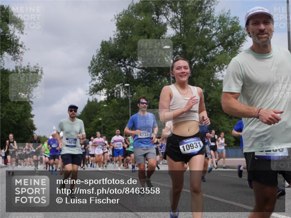 29.06.2025 - hella hamburg halbmarathon Luisa Fischer http://msf.ph/oto/8463558 29.06.2025 10:40:28 Kennedybrücke 19018, 4733, 10931, 56, 1022, 1118, 1276, 1819, 2104, 2199, 2272, 3230, 3873, 4347, 4733, 5146, 5224, 5940, 6584, 6821, 8758, 9054, 9055, 10024, 10112, 10476, 10762, 10798 meine-sportfotos.de