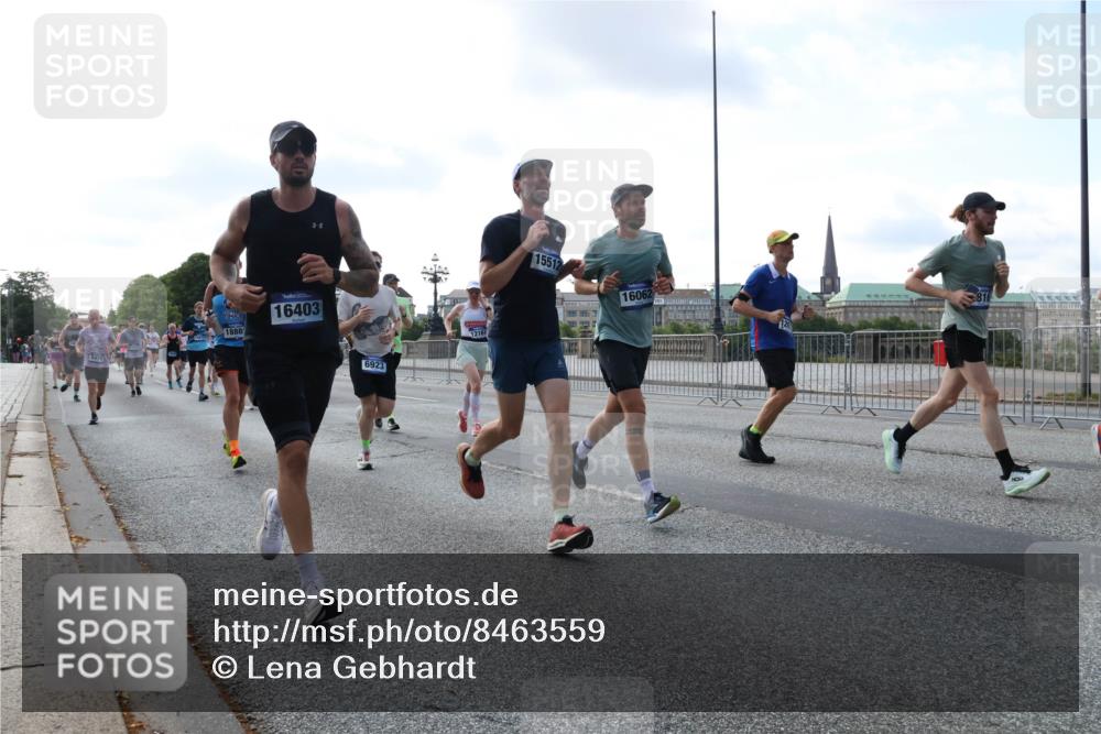 29.06.2025 - hella hamburg halbmarathon Lena Gebhardt http://msf.ph/oto/8463559 29.06.2025 09:55:00 Lombardsbrücke 1888, 16403, 6923, 12161, 15512, 16062, 1200, 1817, 1942, 2222, 2274, 2367, 2442, 2470, 2561, 2592, 2596, 2670, 2816, 2955, 3208, 3209, 3258, 4121, 4832, 5399, 5447, 5638, 5705, 5706, 5884, 6027, 6290, 6389, 6723, 6819, 6923, 6938, 6978, 6991, 7087, 7274, 7335, 7659, 7908, 8117, 8142, 8371, 8374, 8437, 8482, 8487, 8657, 8693, 8889, 8916, 8981, 9031, 9038, 9051, 9093, 9159, 9476, 9661, 9710, 9869, 9924, 9931, 11333 meine-sportfotos.de