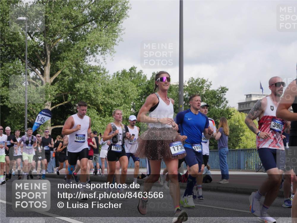 29.06.2025 - hella hamburg halbmarathon Luisa Fischer http://msf.ph/oto/8463566 29.06.2025 09:55:42 Kennedybrücke 623, 0246, 19207, 1, 45, 10208, 10211, 173, 1810, 00, 3907, 1012, 1163, 1176, 1391, 1735, 2048, 2189, 2213, 2590, 2788, 2970, 3021, 3304, 3907, 4277, 4933, 4997, 5623, 5624, 5682, 6712, 7204, 7765, 8063, 8145, 8704, 8722, 9213, 9232, 9374, 9534, 9538, 9585, 10208, 10246, 10313 meine-sportfotos.de