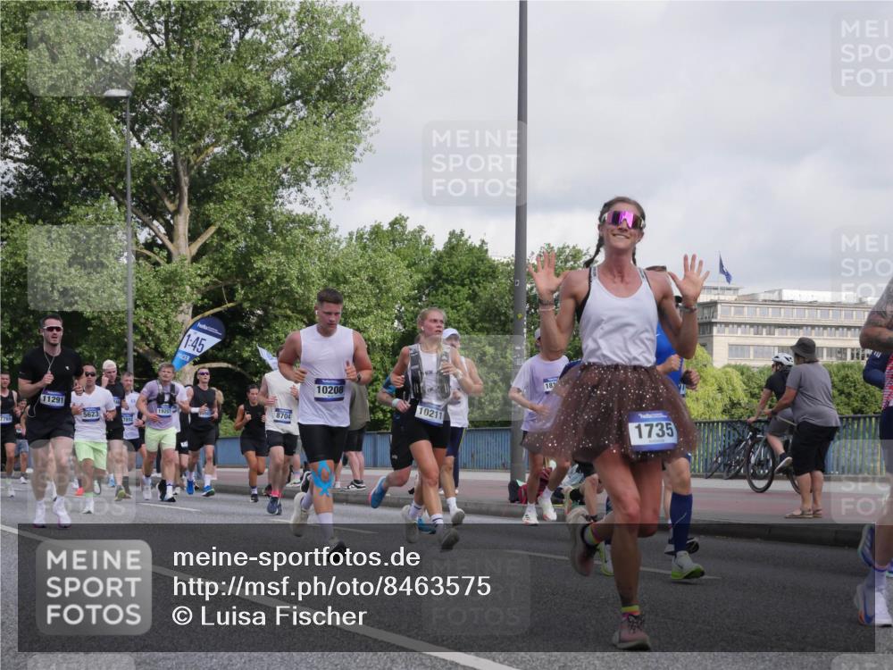 29.06.2025 - hella hamburg halbmarathon Luisa Fischer http://msf.ph/oto/8463575 29.06.2025 09:55:43 Kennedybrücke 7765, 1, 45, 11291, 5623, 19207, 8704, 10208, 10211, 1735, 1012, 1163, 1176, 1391, 1735, 2048, 2213, 2590, 2788, 2970, 3021, 3304, 3907, 4933, 4997, 5623, 5624, 5682, 6712, 7147, 7204, 7765, 8063, 8145, 8704, 8722, 8819, 9232, 9374, 9534, 9538, 9585, 10208, 10246, 10313 meine-sportfotos.de