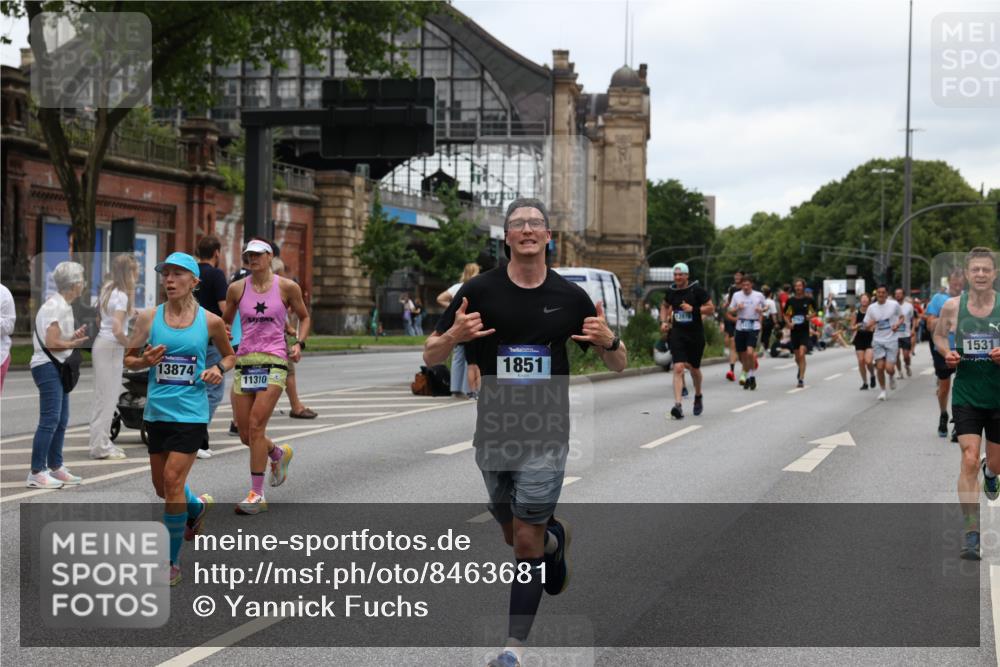 29.06.2025 - hella hamburg halbmarathon Yannick Fuchs http://msf.ph/oto/8463681 29.06.2025 10:56:57 20KM 1114, 1126, 1194, 1420, 1427, 1531, 1851, 1881, 2447, 2582, 2683, 2911, 3001, 3182, 3248, 3625, 3740, 4389, 4511, 4538, 5058, 5653, 5708, 5763, 6142, 6311, 6602, 6966, 7453, 8068, 8176, 8478, 8721, 9306, 9554, 11310, 11402, 12004, 12008, 12571, 12836, 12978, 13739, 13874, 13939, 14348, 14677, 14917, 16371, 16420, 16540, 17045, 17096, 17119, 17142, 17818, 18359, 18382, 18530, 18999, 19241 meine-sportfotos.de