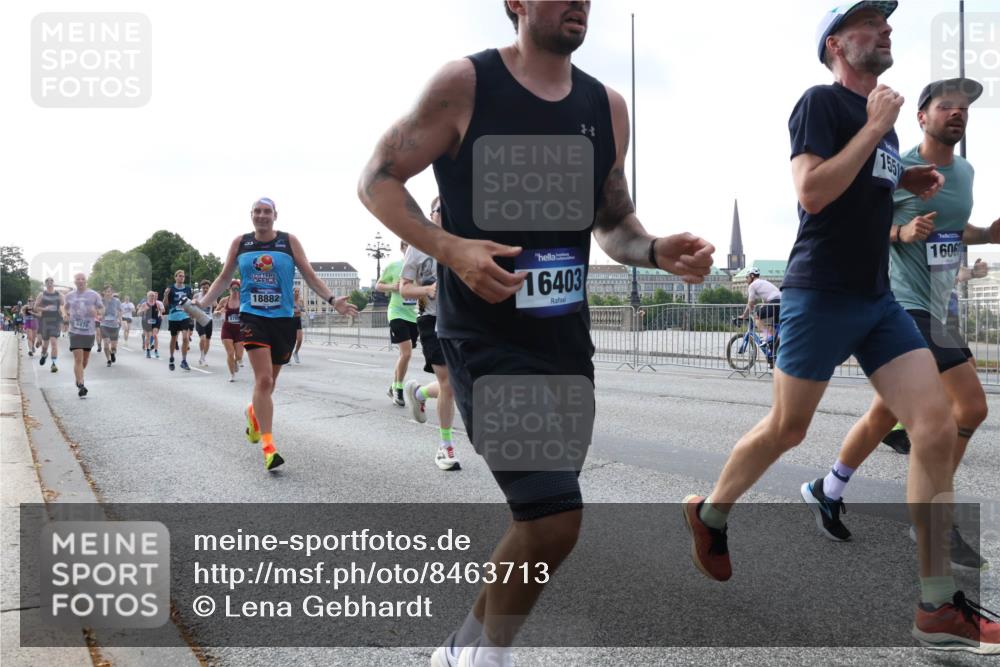 29.06.2025 - hella hamburg halbmarathon Lena Gebhardt http://msf.ph/oto/8463713 29.06.2025 09:55:01 Lombardsbrücke 9476, 18882, 16403, 1551, 1606, 1200, 1683, 1817, 1942, 2222, 2274, 2367, 2442, 2470, 2592, 2596, 2670, 2816, 2955, 3208, 3209, 3258, 3747, 4121, 4832, 5399, 5447, 5638, 5705, 5706, 5884, 6027, 6290, 6389, 6723, 6836, 6923, 6938, 6978, 6991, 7052, 7087, 7274, 7335, 7659, 7908, 8117, 8371, 8374, 8437, 8482, 8487, 8657, 8693, 8889, 8916, 8981, 9031, 9038, 9051, 9093, 9159, 9476, 9661, 9710, 9869, 9924, 9931, 11333 meine-sportfotos.de
