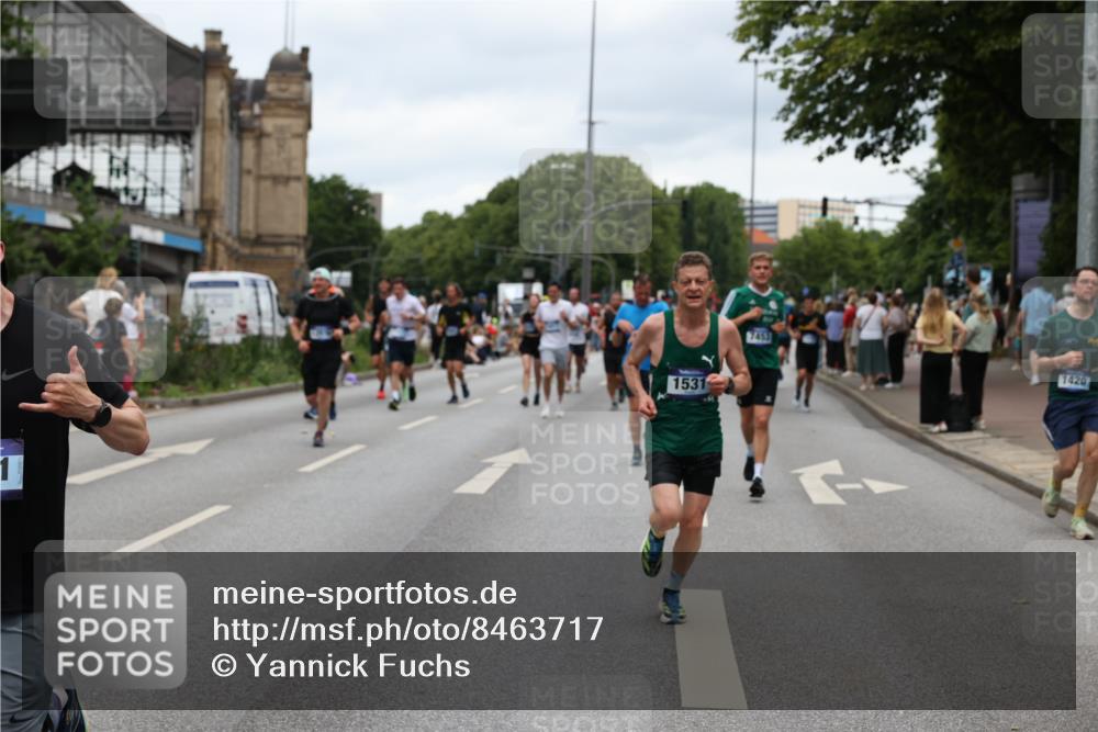 29.06.2025 - hella hamburg halbmarathon Yannick Fuchs http://msf.ph/oto/8463717 29.06.2025 10:56:58 20KM 1114, 1126, 1194, 1420, 1427, 1531, 1851, 1881, 2447, 2582, 2683, 2911, 3001, 3182, 3248, 3625, 3740, 4389, 4511, 4538, 4665, 5058, 5511, 5653, 5708, 5763, 6142, 6311, 6602, 6966, 7453, 8068, 8176, 8478, 8721, 9306, 9554, 11310, 11402, 12004, 12008, 12571, 12836, 12978, 13739, 13874, 13939, 14348, 14677, 14917, 16371, 16420, 16540, 17045, 17096, 17119, 17142, 17818, 18359, 18382, 18530, 18999, 19241 meine-sportfotos.de