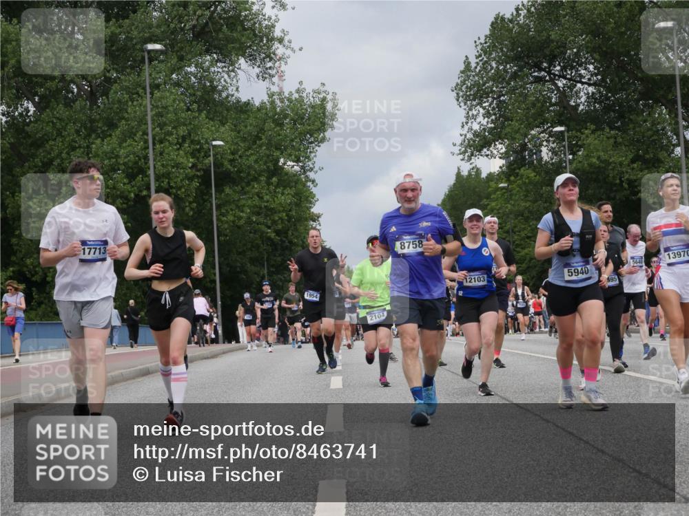 29.06.2025 - hella hamburg halbmarathon Luisa Fischer http://msf.ph/oto/8463741 29.06.2025 10:40:33 Kennedybrücke 11, 17713, 1954, 777, 2104, 8758, 5640, 1397, 12103, 5940, 95, 1276, 1339, 1819, 2104, 2199, 2272, 2480, 4347, 4618, 5146, 5640, 5940, 6243, 6584, 6821, 7085, 8758, 9054, 9055, 10476, 10798 meine-sportfotos.de