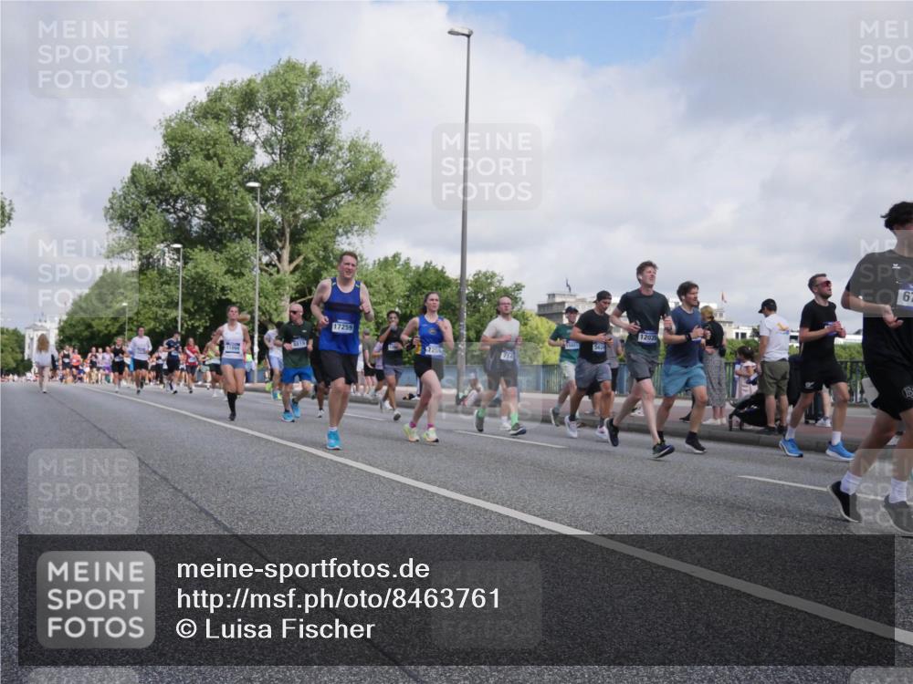 29.06.2025 - hella hamburg halbmarathon Luisa Fischer http://msf.ph/oto/8463761 29.06.2025 09:55:51 Kennedybrücke 17259, 12035, 5624, 7204, 714, 67, 1163, 1176, 1391, 1558, 1759, 2213, 2402, 2788, 3146, 4091, 4997, 5624, 6081, 6712, 7147, 7204, 7322, 7450, 7765, 8063, 8819, 9534, 9585, 9794 meine-sportfotos.de