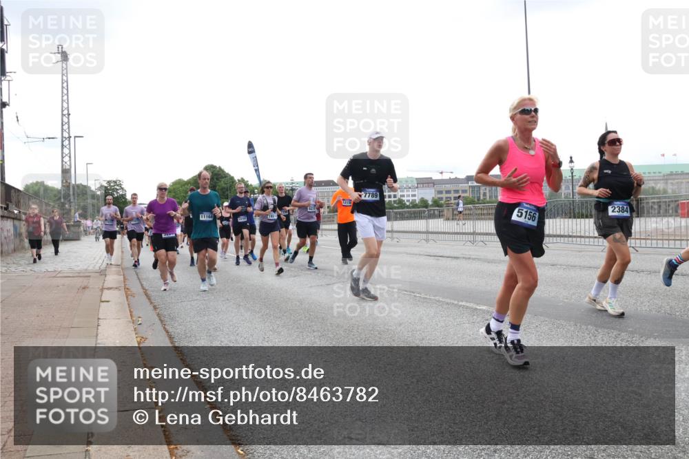 29.06.2025 - hella hamburg halbmarathon Lena Gebhardt http://msf.ph/oto/8463782 29.06.2025 10:32:13 Lombardsbrücke 7789, 2384, 5156, 1311, 1373, 1640, 1987, 2349, 2384, 2672, 2831, 2832, 2943, 3022, 3221, 3239, 3358, 3365, 3653, 3707, 3751, 3752, 3778, 3822, 4314, 4365, 4605, 4857, 4877, 4924, 5156, 5496, 5601, 5658, 5743, 5941, 6160, 6218, 6252, 6312, 6315, 6718, 6727, 7135, 7239, 7295, 7334, 7344, 7468, 7535, 7570, 7695, 7702, 7789, 7816, 7898, 8124, 8127, 8175, 8303, 8304, 8538, 8620, 8625, 8787, 8840, 8914, 8993, 9078, 9125, 9206, 10002 meine-sportfotos.de