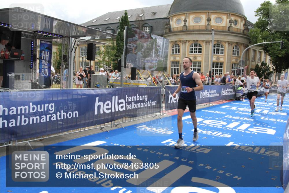 29.06.2025 - hella hamburg halbmarathon Michael Strokosch http://msf.ph/oto/8463805 29.06.2025 10:33:32 Ziel 4602, 8956, 15326, 16931, 17056, 17489, 18731, 18854 meine-sportfotos.de