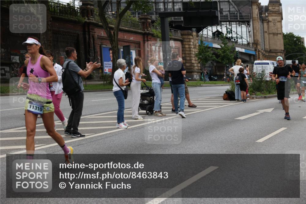29.06.2025 - hella hamburg halbmarathon Yannick Fuchs http://msf.ph/oto/8463843 29.06.2025 10:56:59 20KM 1114, 1126, 1194, 1420, 1427, 1531, 1851, 1881, 2447, 2582, 2683, 2911, 3001, 3182, 3248, 3625, 4389, 4511, 4538, 4665, 5058, 5511, 5653, 5708, 5763, 6142, 6311, 6602, 6966, 7453, 8068, 8176, 8478, 8721, 9306, 9554, 9899, 11310, 11402, 12004, 12008, 12571, 12836, 12978, 13739, 13874, 13939, 14348, 14677, 14917, 16371, 16420, 16540, 17045, 17096, 17119, 17142, 17818, 17890, 18359, 18382, 18452, 18530, 18999, 19241 meine-sportfotos.de