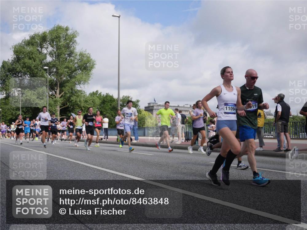 29.06.2025 - hella hamburg halbmarathon Luisa Fischer http://msf.ph/oto/8463848 29.06.2025 09:55:55 Kennedybrücke 17190, 11094, 19, 1391, 1558, 1759, 2234, 2365, 2402, 2623, 3146, 4091, 4553, 5022, 5624, 5692, 6081, 7147, 7322, 7450, 8063, 8819, 9544, 9794 meine-sportfotos.de