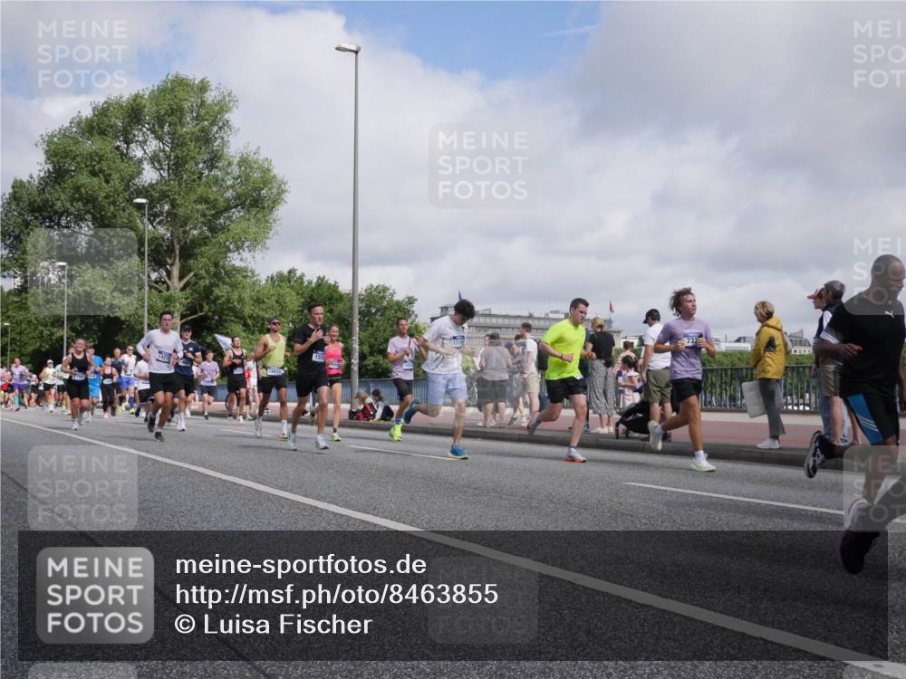 29.06.2025 - hella hamburg halbmarathon Luisa Fischer http://msf.ph/oto/8463855 29.06.2025 09:55:55 Kennedybrücke 14275, 155, 1719, 732, 1391, 1558, 1759, 2234, 2365, 2402, 2623, 3146, 4091, 4553, 5022, 5624, 5692, 6081, 7147, 7322, 7450, 8063, 8819, 9544, 9794 meine-sportfotos.de