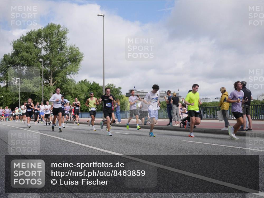 29.06.2025 - hella hamburg halbmarathon Luisa Fischer http://msf.ph/oto/8463859 29.06.2025 09:55:56 Kennedybrücke 1427, 1558, 17190, 322, 1558, 1759, 2234, 2365, 2402, 2623, 3146, 4091, 4310, 4553, 5022, 5692, 6081, 6375, 7147, 7322, 7450, 8819, 9544, 9794 meine-sportfotos.de
