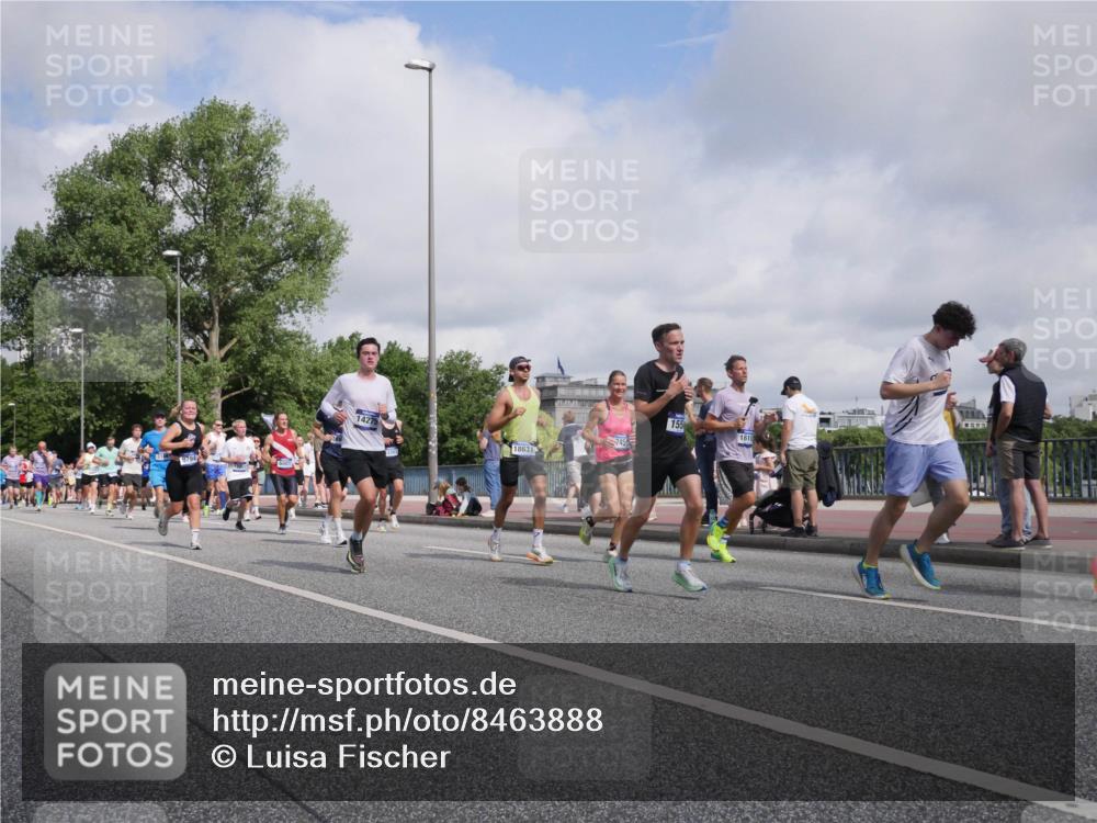 29.06.2025 - hella hamburg halbmarathon Luisa Fischer http://msf.ph/oto/8463888 29.06.2025 09:55:57 Kennedybrücke 9794, 155, 1427, 1610, 7456, 18631, 1558, 1759, 2234, 2365, 2402, 2623, 3146, 4091, 4310, 4553, 5022, 5692, 6081, 6375, 6460, 7322, 7450, 9303, 9305, 9544, 9794 meine-sportfotos.de