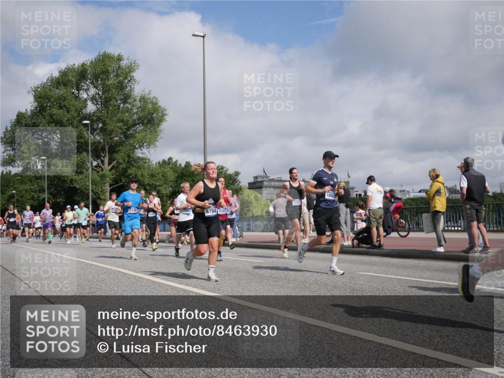 29.06.2025 - hella hamburg halbmarathon Luisa Fischer http://msf.ph/oto/8463930 29.06.2025 09:55:58 Kennedybrücke 3146, 54, 13051, 9794, 6081, 13303, 18862, 1558, 1759, 2234, 2365, 2402, 2623, 3146, 4091, 4310, 4553, 5022, 5692, 6081, 6203, 6375, 6460, 7322, 7450, 9303, 9305, 9544, 9794 meine-sportfotos.de