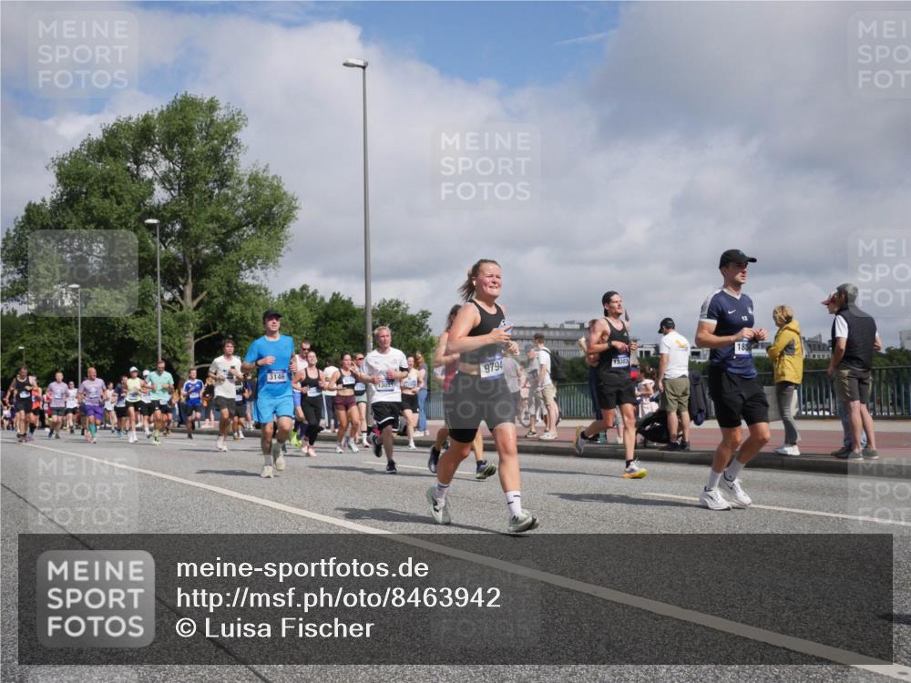 29.06.2025 - hella hamburg halbmarathon Luisa Fischer http://msf.ph/oto/8463942 29.06.2025 09:55:59 Kennedybrücke 3146, 9794, 13303, 13051, 590, 1888, 1558, 1759, 2234, 2365, 2402, 2623, 3146, 4091, 4310, 4553, 5022, 5692, 6081, 6203, 6375, 6460, 7450, 9303, 9305, 9544, 9794 meine-sportfotos.de