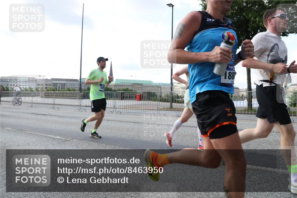 29.06.2025 - hella hamburg halbmarathon Lena Gebhardt http://msf.ph/oto/8463950 29.06.2025 09:55:03 Lombardsbrücke 539, 4, 188, 1200, 1683, 1696, 1817, 1942, 2207, 2222, 2274, 2287, 2367, 2411, 2592, 2596, 2670, 2816, 2955, 3208, 3209, 3258, 3435, 3747, 4093, 4121, 4189, 4832, 5102, 5399, 5447, 5638, 5705, 5884, 6027, 6158, 6290, 6389, 6662, 6723, 6836, 6923, 6938, 6978, 6991, 7052, 7087, 7335, 7659, 7908, 8117, 8371, 8437, 8482, 8487, 8657, 8693, 8889, 8916, 8981, 9031, 9038, 9051, 9093, 9159, 9476, 9661, 9710, 9869, 9924, 9931, 11333 meine-sportfotos.de