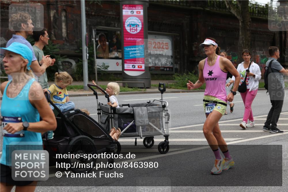 29.06.2025 - hella hamburg halbmarathon Yannick Fuchs http://msf.ph/oto/8463980 29.06.2025 10:56:59 20KM 1114, 1126, 1194, 1420, 1427, 1531, 1851, 1881, 2447, 2582, 2683, 2911, 3001, 3182, 3248, 3625, 4389, 4511, 4538, 4665, 5058, 5511, 5653, 5708, 5763, 6142, 6311, 6602, 6966, 7453, 8068, 8176, 8478, 8721, 9306, 9554, 9899, 11310, 11402, 12004, 12008, 12571, 12836, 12978, 13739, 13874, 13939, 14348, 14677, 14917, 16371, 16420, 16540, 17045, 17096, 17119, 17142, 17818, 17890, 18359, 18382, 18452, 18530, 18999, 19241 meine-sportfotos.de
