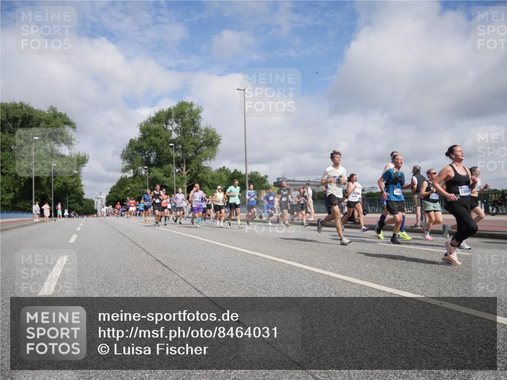 29.06.2025 - hella hamburg halbmarathon Luisa Fischer http://msf.ph/oto/8464031 29.06.2025 09:56:02 Kennedybrücke 409, 16666, 1759, 1759, 2234, 2365, 2402, 2623, 3146, 3186, 4091, 4310, 4553, 5022, 5692, 6071, 6081, 6203, 6375, 6460, 7448, 9303, 9305, 9544 meine-sportfotos.de