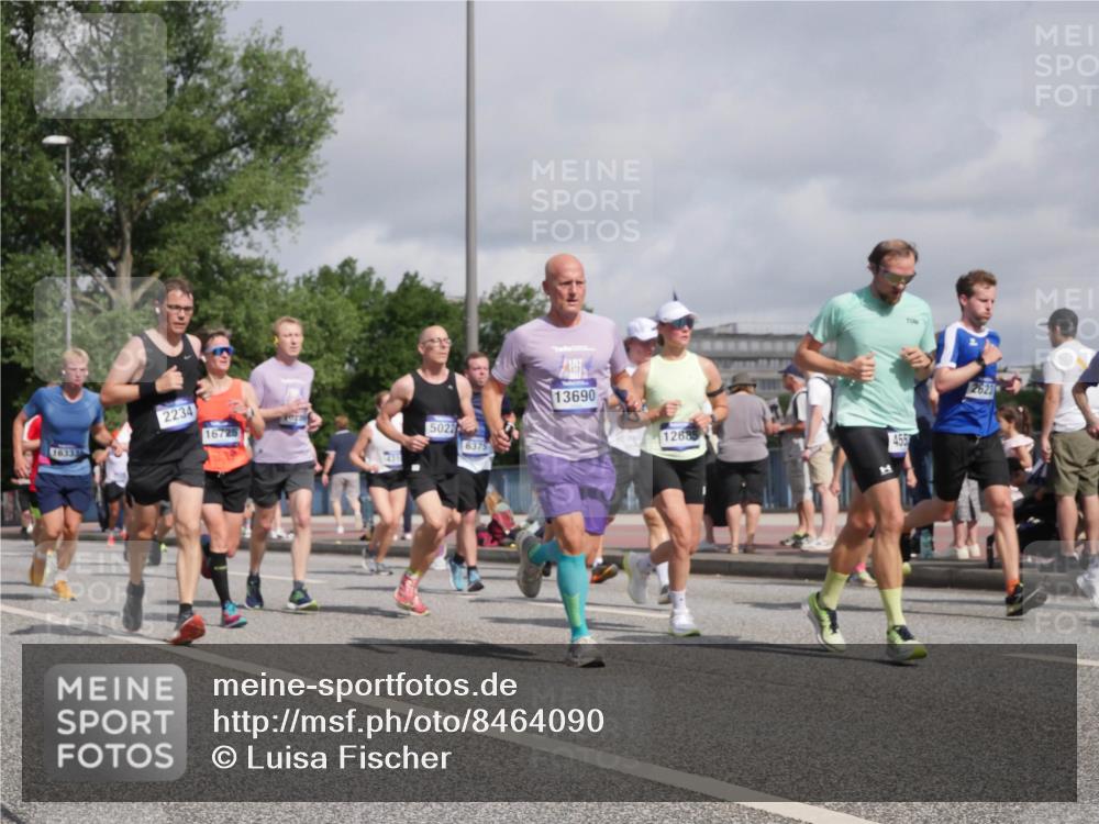 29.06.2025 - hella hamburg halbmarathon Luisa Fischer http://msf.ph/oto/8464090 29.06.2025 09:56:04 Kennedybrücke 16333, 2234, 16725, 5022, 6375, 13690, 12685, 4557, 2623, 1759, 2234, 2365, 2402, 2623, 3004, 3186, 4091, 4310, 4553, 5022, 5692, 6071, 6203, 6375, 6460, 7448, 9126, 9303, 9305, 9544 meine-sportfotos.de