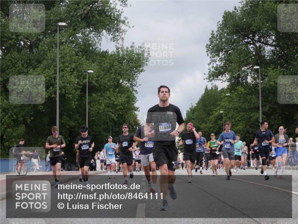 29.06.2025 - hella hamburg halbmarathon Luisa Fischer http://msf.ph/oto/8464111 29.06.2025 10:40:41 Kennedybrücke 11980, 8498, 17388, 7777, 11888, 8843, 8499, 1015, 9288, 2016, 1339, 1799, 2031, 2480, 4442, 4618, 5640, 6243, 6821, 7085, 7544, 8499, 8843, 9288, 10159 meine-sportfotos.de
